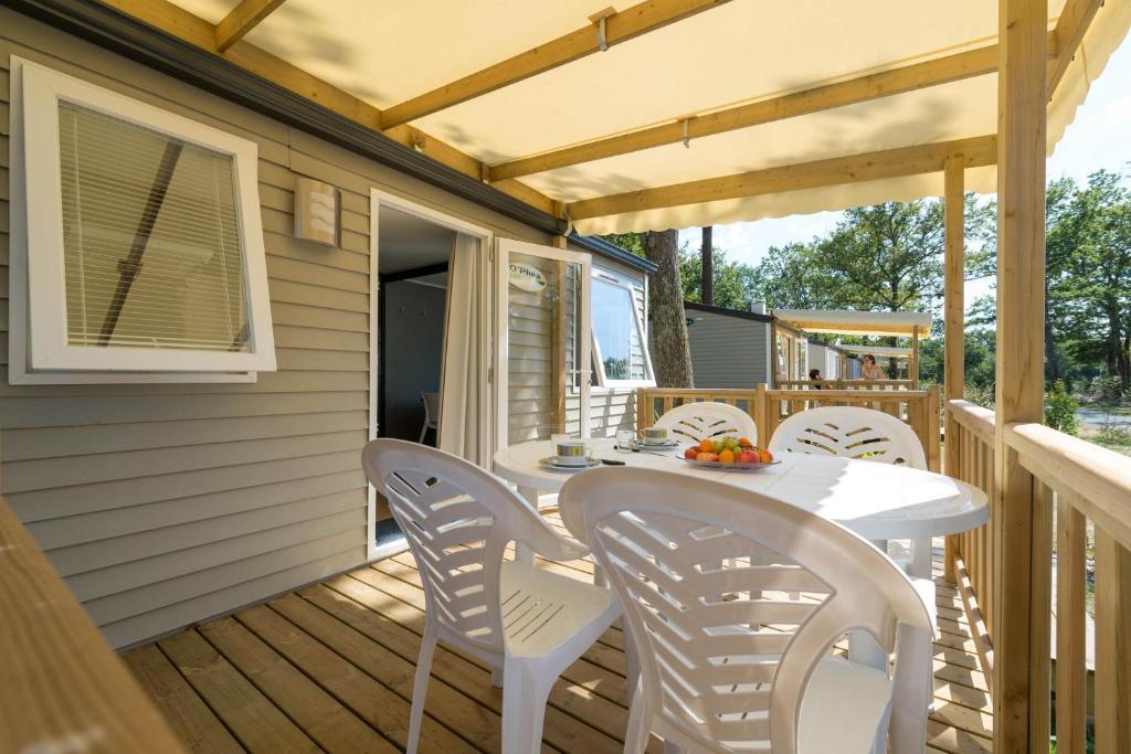Camping Les Chevrefeuilles Royan Kamer foto